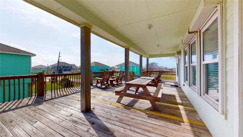 906 Helen Boulevard Crystal Beach TX 77650
