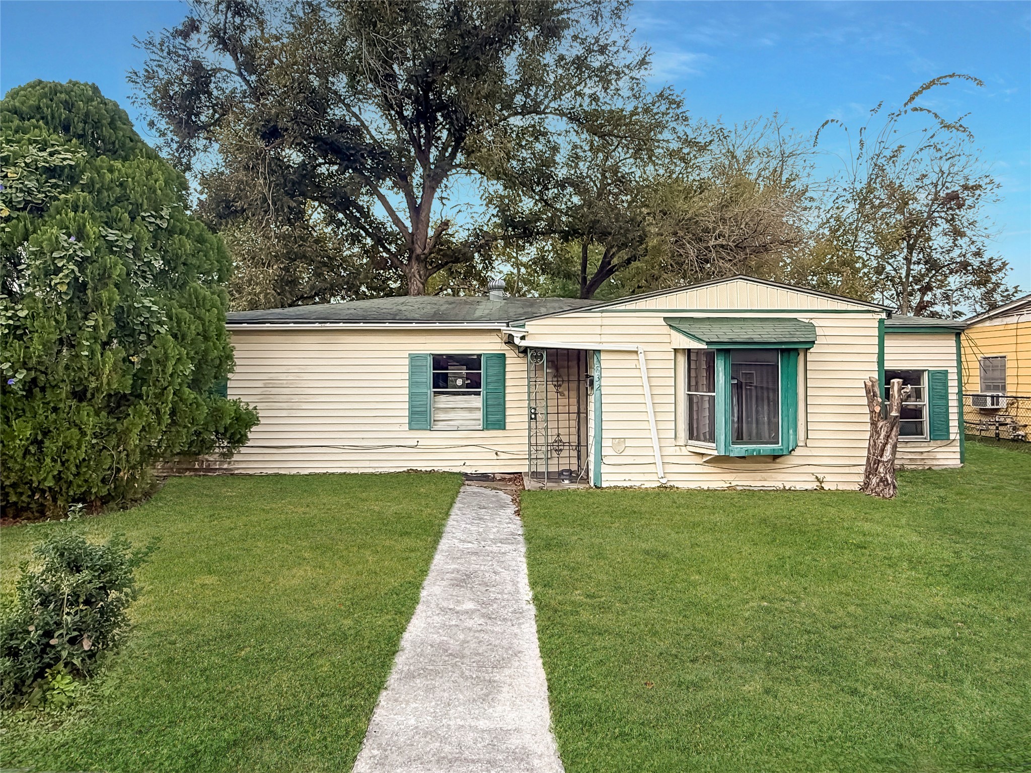 6832 Goforth Street Houston TX 77021