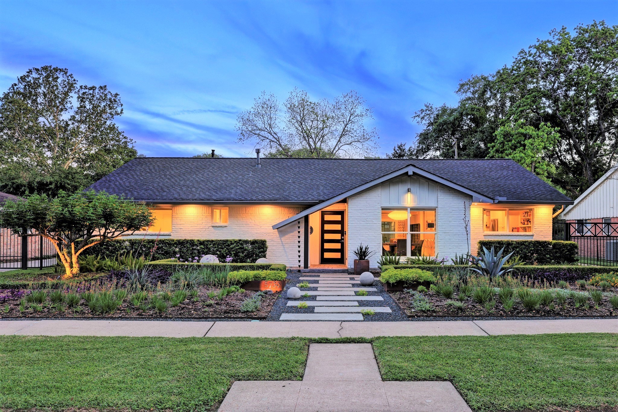 5739 Yarwell Drive Houston TX 77096