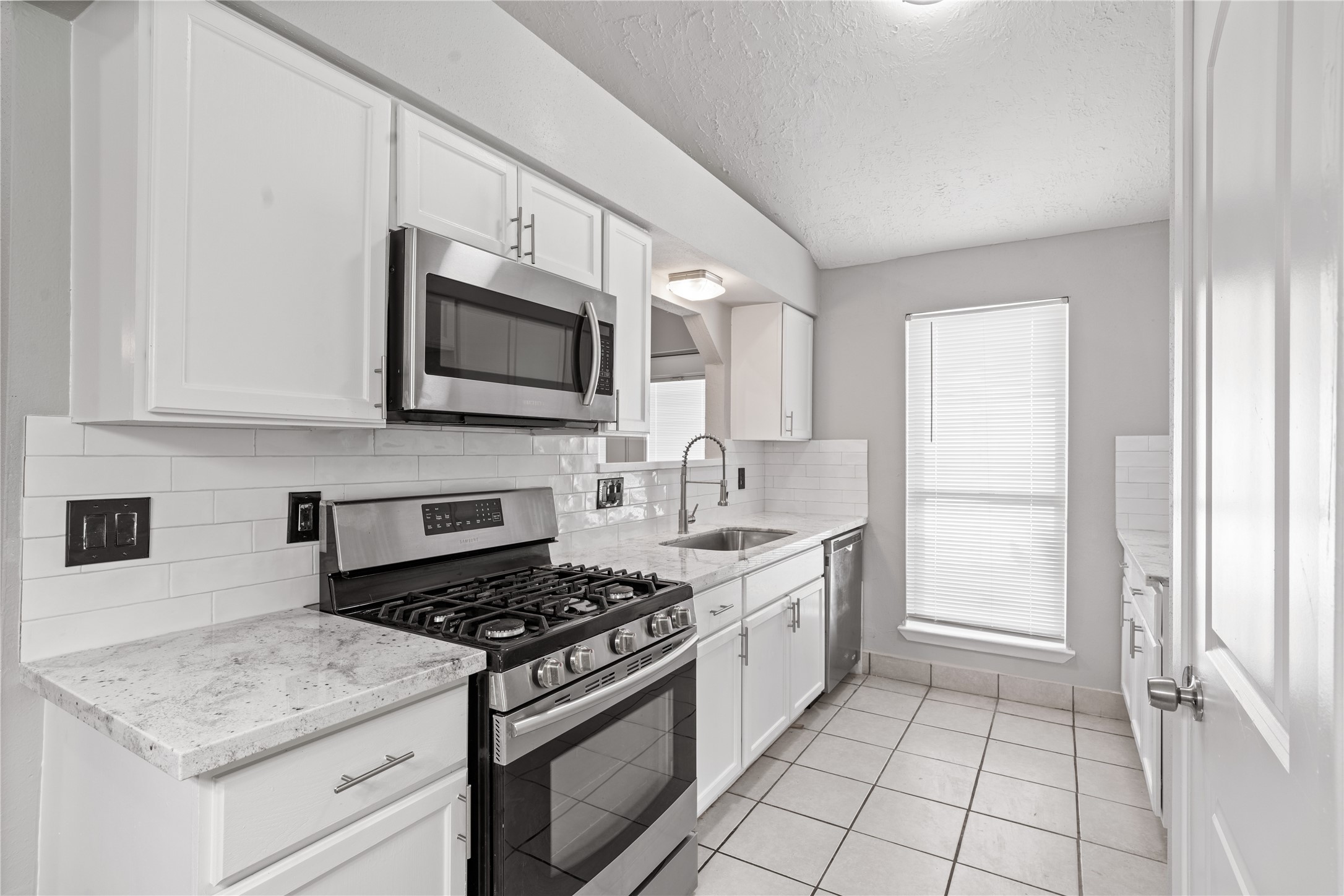 2031 Oakwell Lane Katy TX 77449