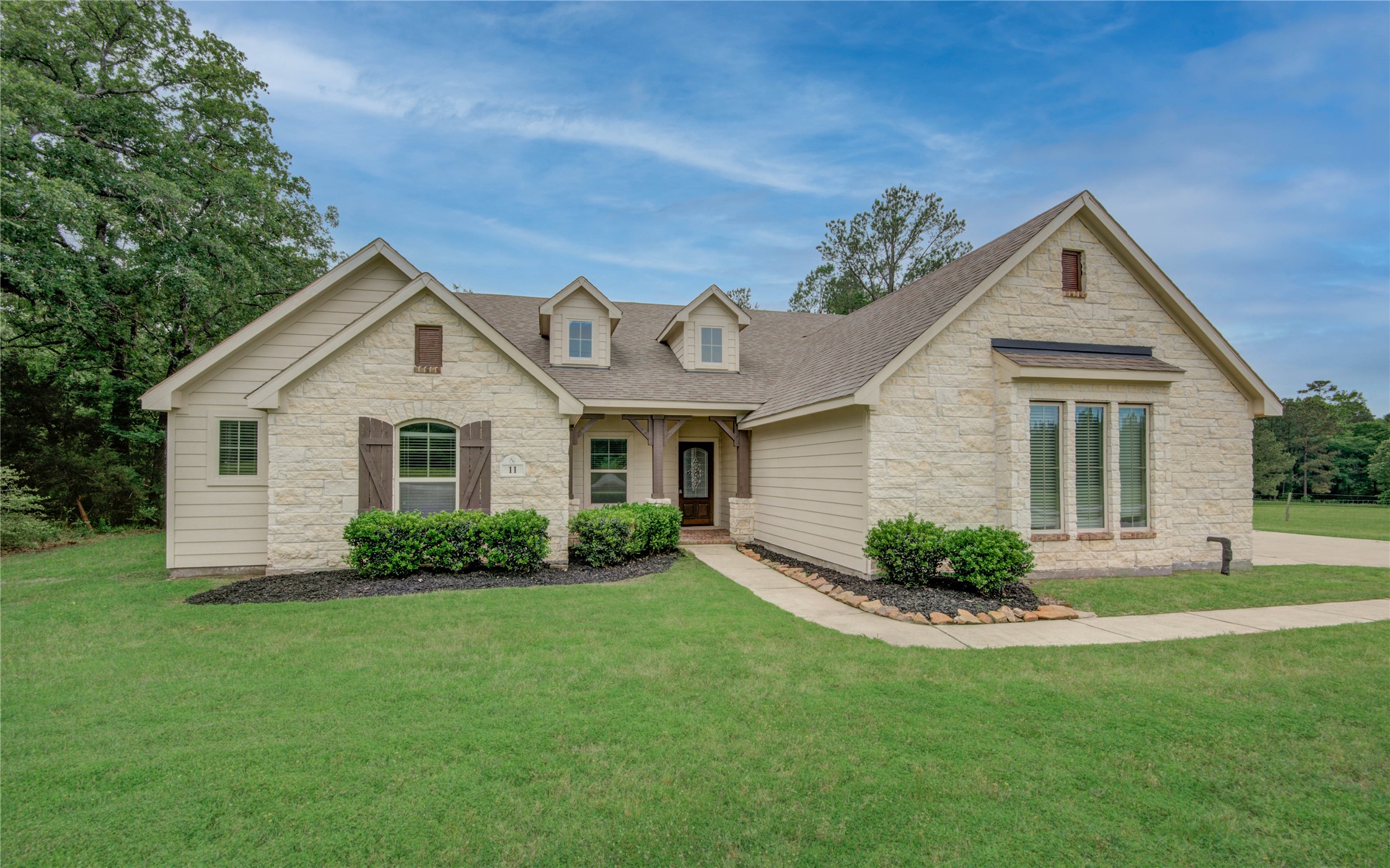 11 Willow Oak Court Huntsville TX 77320