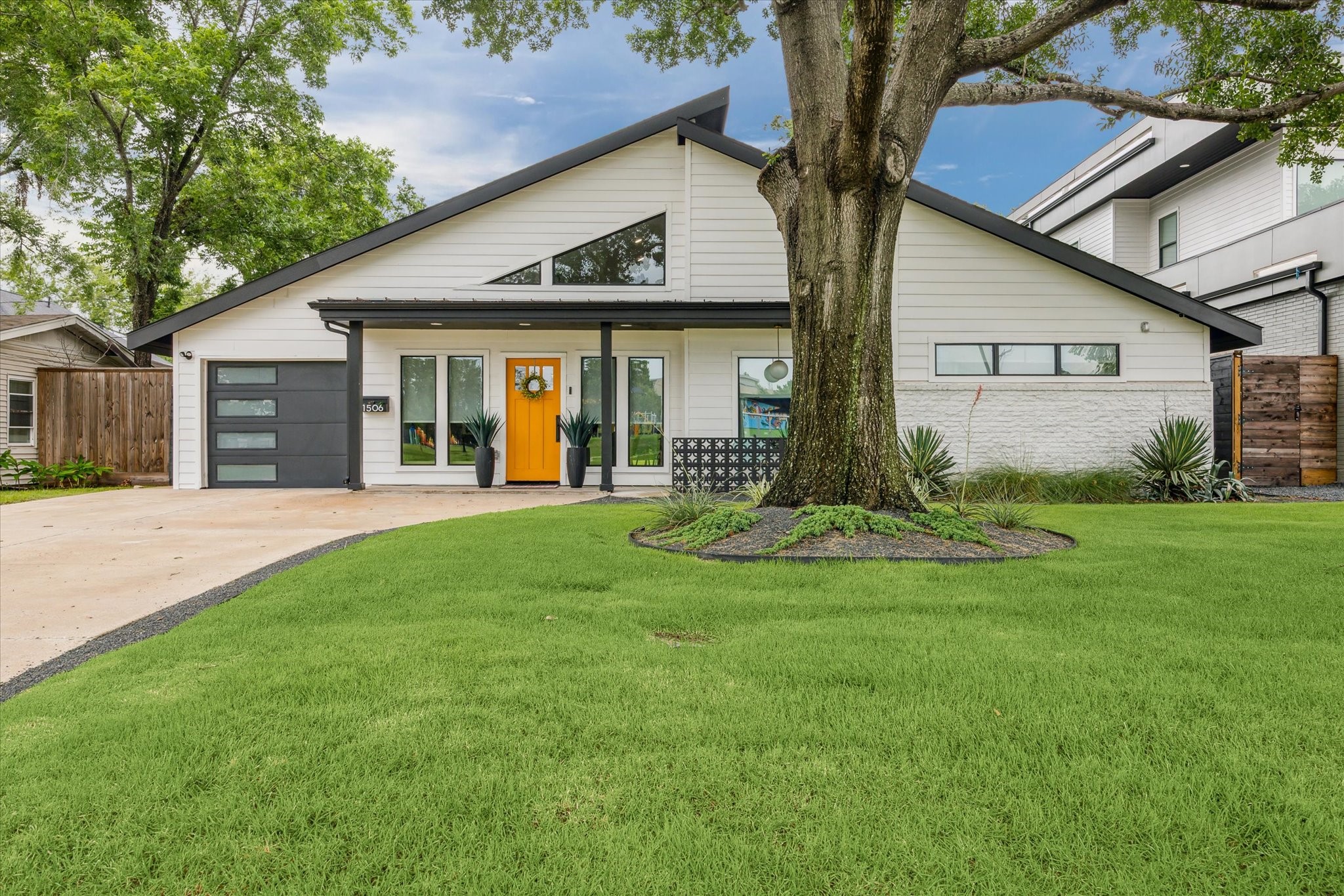1506 Du Barry Lane Houston TX 77018