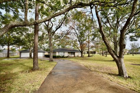 105 Prairie Wilde Street Friendswood TX 77546