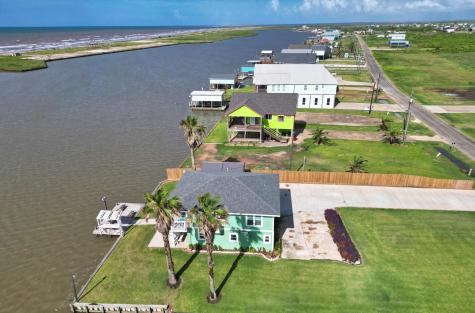 549 Private Road 675 Sargent TX 77414