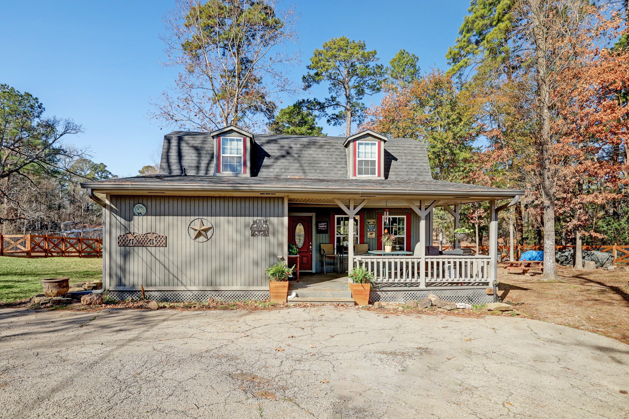 906 Saint Lawrence River Road Montgomery TX 77316