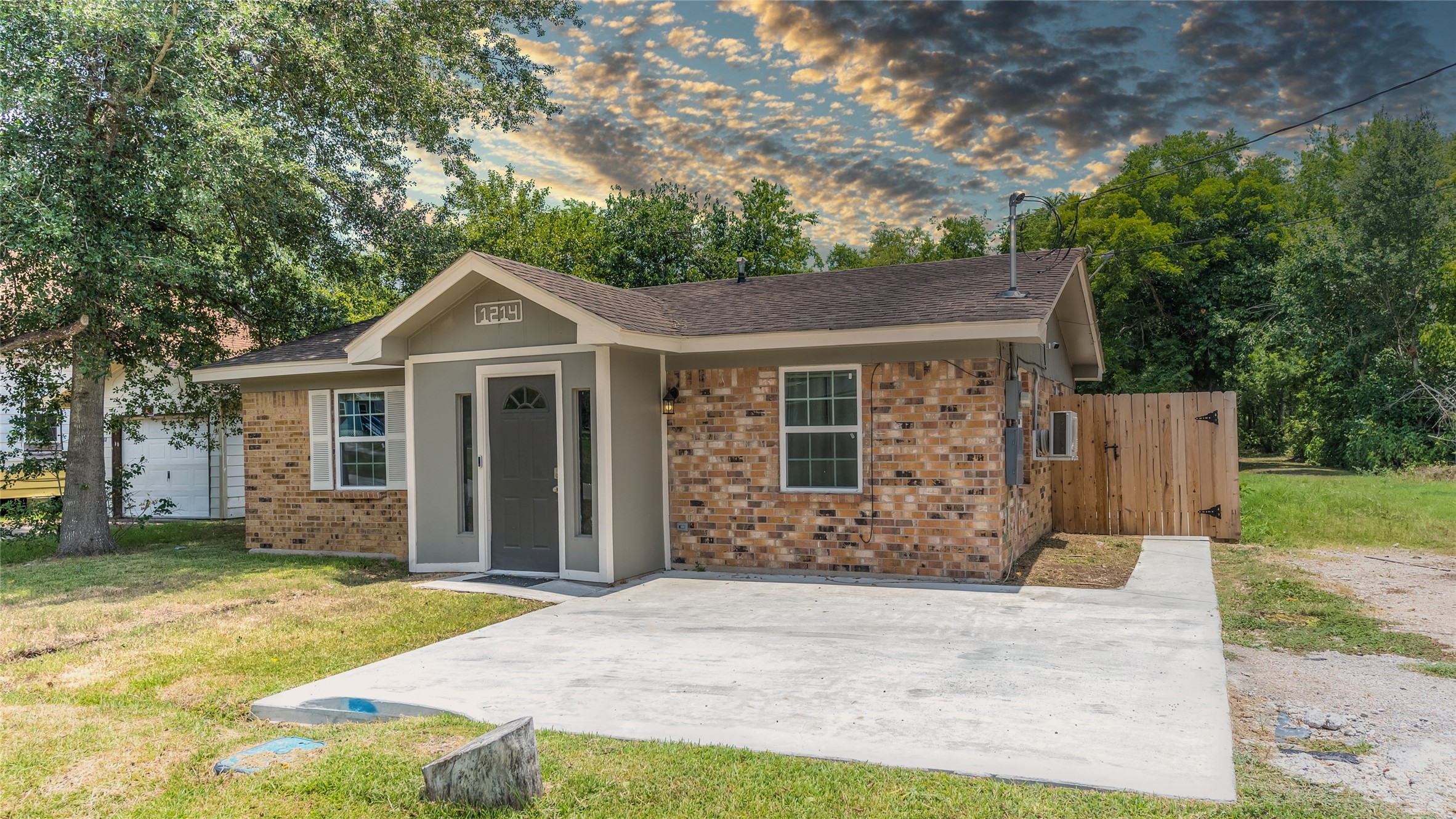 1214 Waller Avenue Brookshire TX 77423