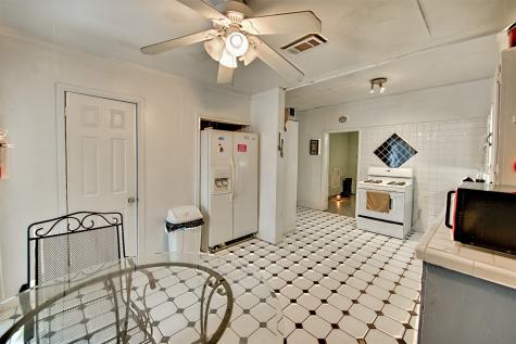 615 Mcintosh Street Houston TX 77009