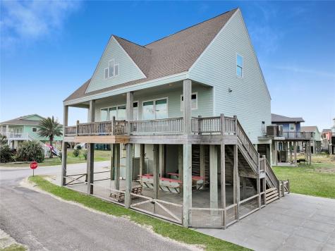 816 S Crystal Beach Road Port Bolivar TX 77650