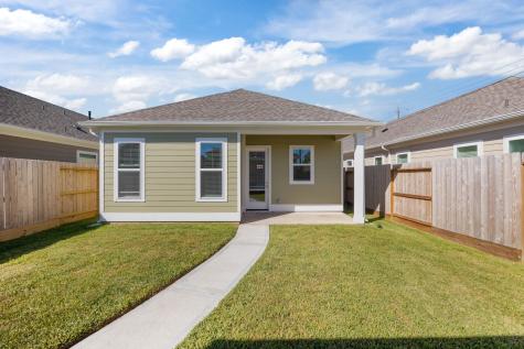 2505 S Houston Avenue Pearland TX 77581