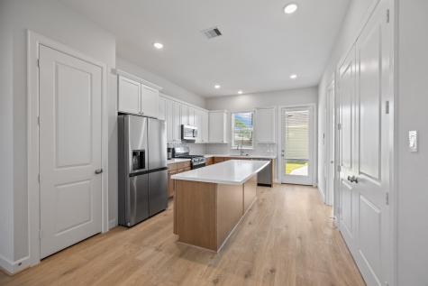 2505 S Houston Avenue Pearland TX 77581