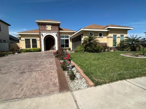 2611 Drakensburg Avenue Edinburg TX 78539