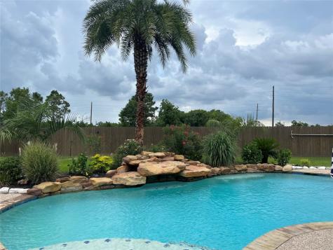 12403 Emerald Lane Mont Belvieu TX 77535