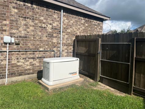 12403 Emerald Lane Mont Belvieu TX 77535