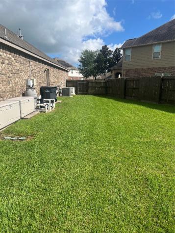12403 Emerald Lane Mont Belvieu TX 77535