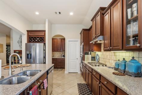 12403 Emerald Lane Mont Belvieu TX 77535