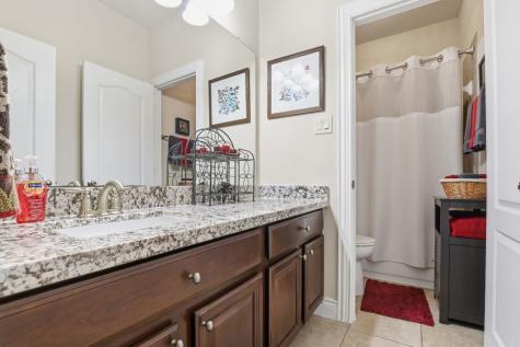 12403 Emerald Lane Mont Belvieu TX 77535