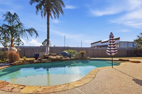 12403 Emerald Lane Mont Belvieu TX 77535