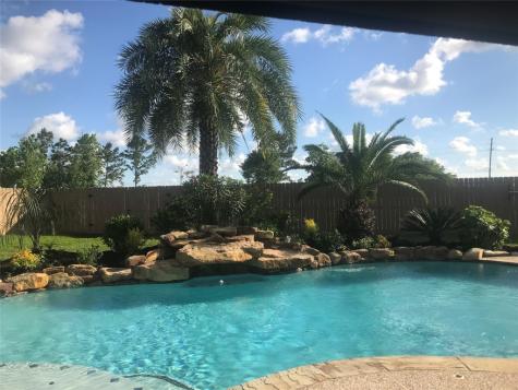 12403 Emerald Lane Mont Belvieu TX 77535