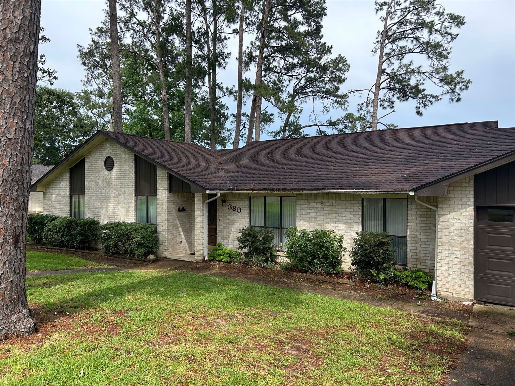 380 W Lake Drive Livingston TX 77351