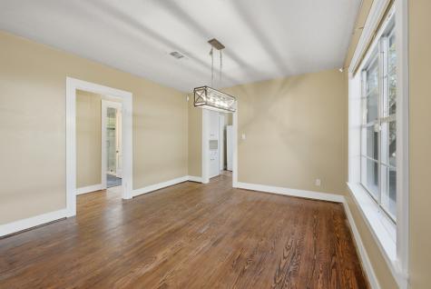 305 E Hilburn Street Bellville TX 77418
