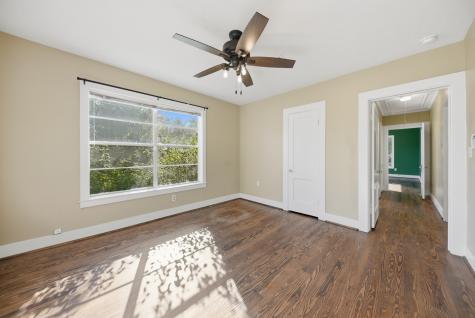 305 E Hilburn Street Bellville TX 77418