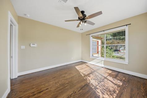 305 E Hilburn Street Bellville TX 77418