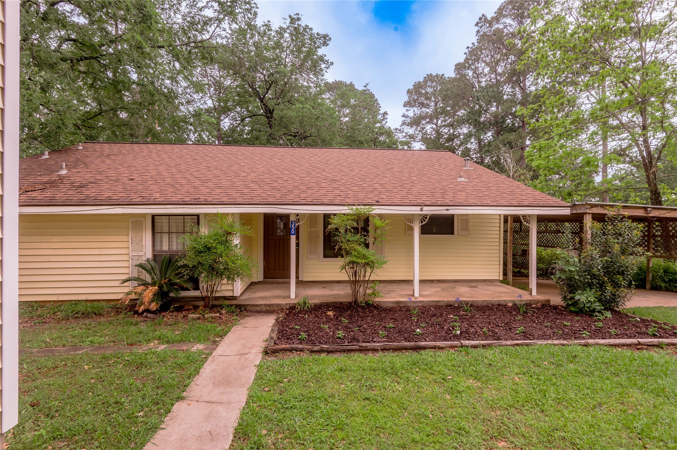 350 Shoreline Drive Huntsville TX 77320