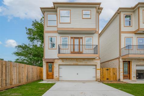 2206 Hoskins Drive Houston TX 77080