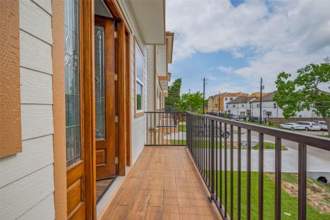 2206 Hoskins Drive Houston TX 77080
