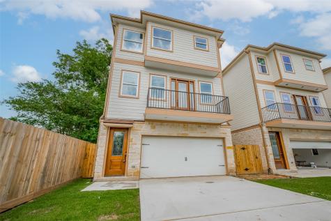 2206 Hoskins Drive Houston TX 77080