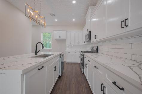2206 Hoskins Drive Houston TX 77080