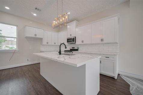 2206 Hoskins Drive Houston TX 77080