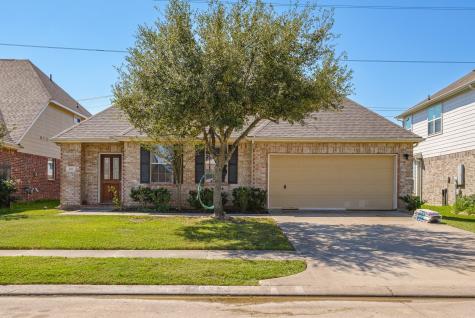 303 Lake Line Drive Alvin TX 77511