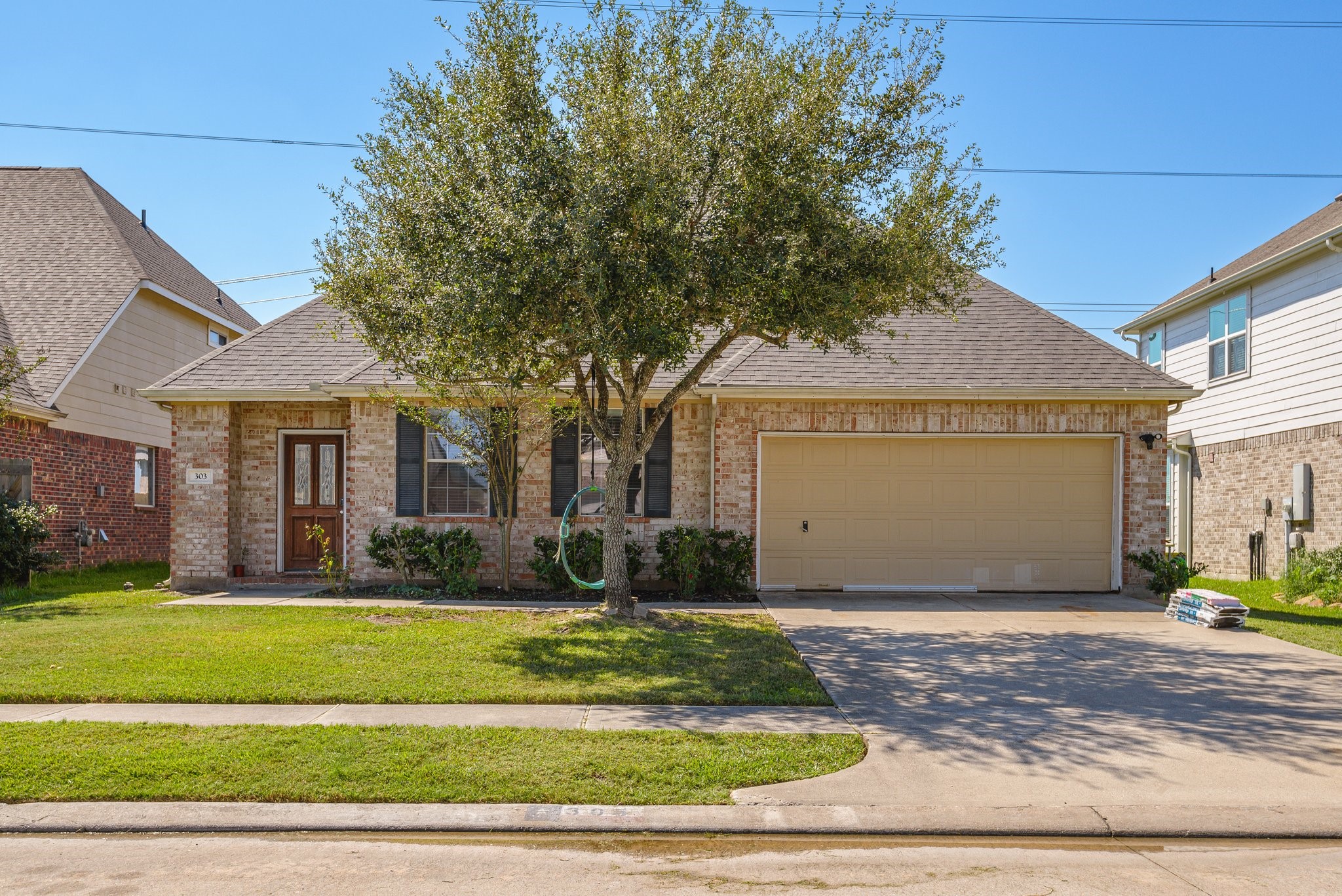 303 Lake Line Drive Alvin TX 77511