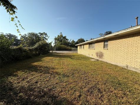 7325 Ley Road Houston TX 77028