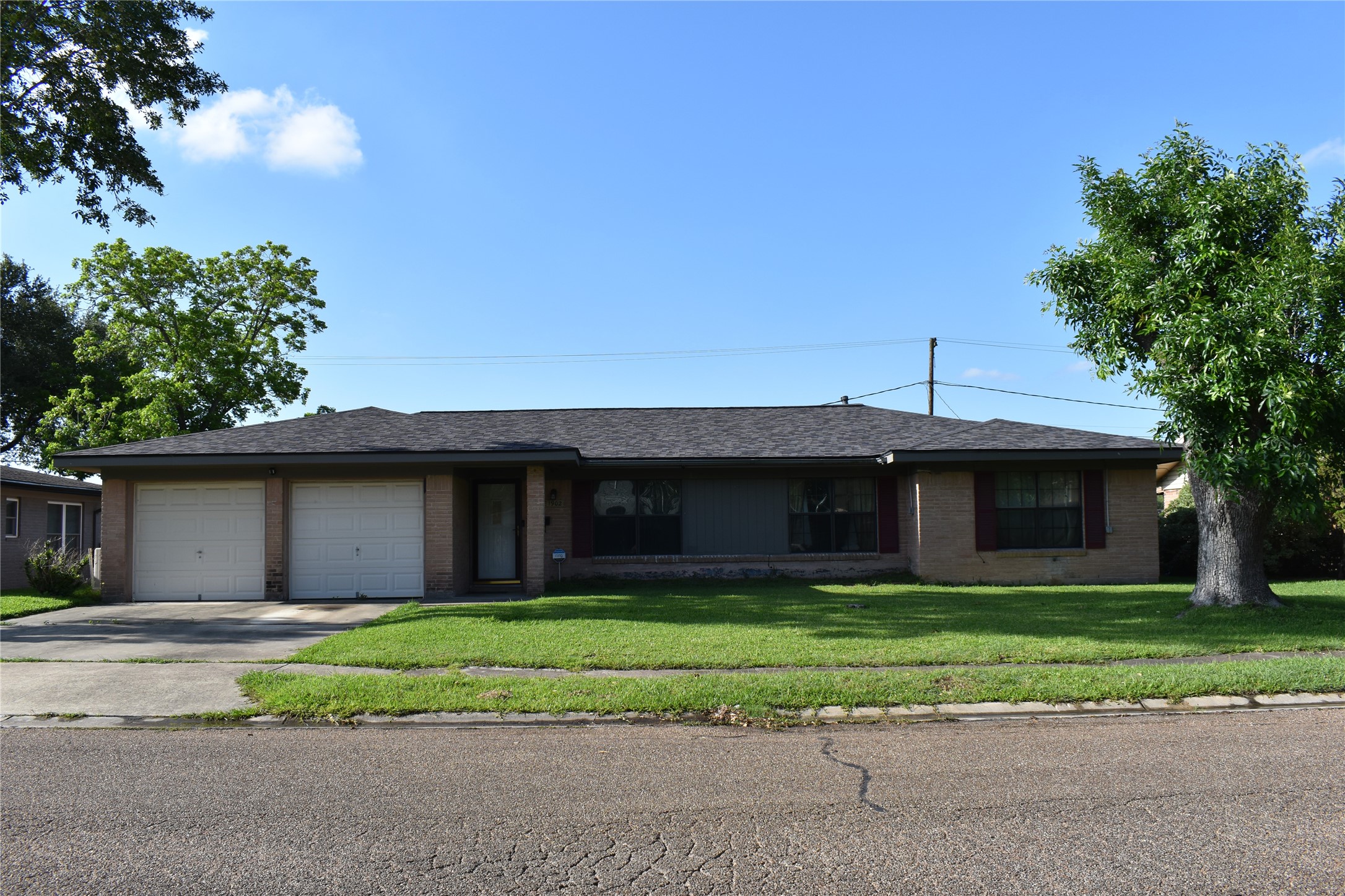 1902 Bon Aire Avenue Victoria TX 77901