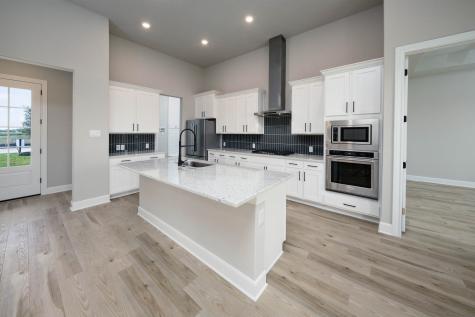 1922 June Lake Lane Iowa Colony TX 77583