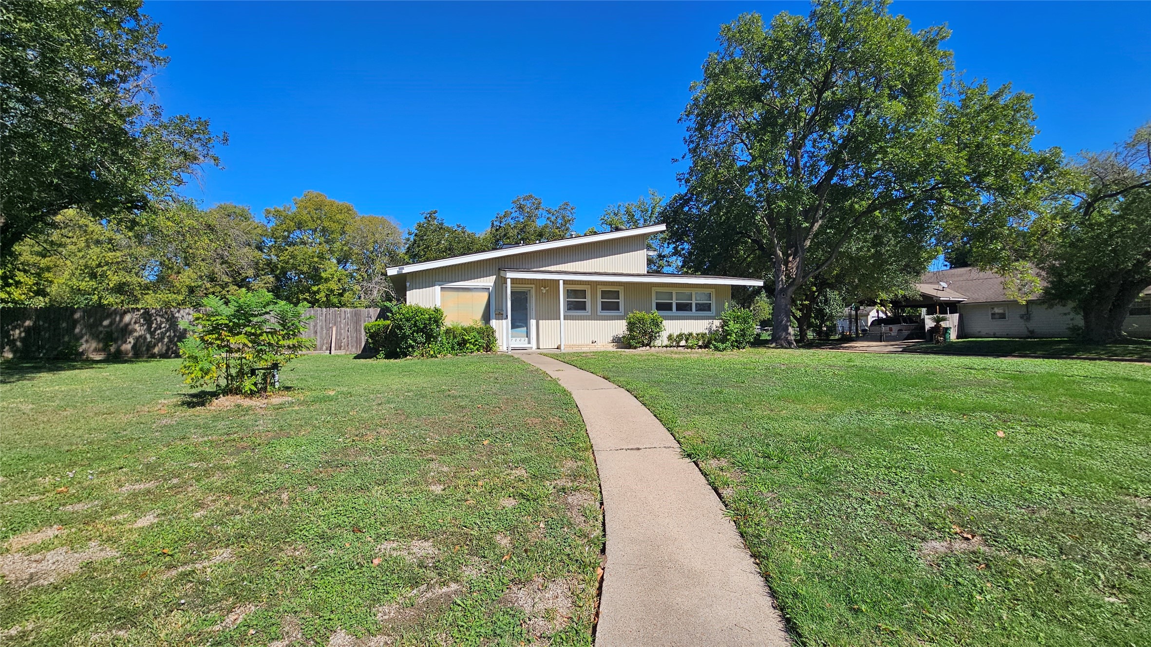7002 Cole Creek Drive Houston TX 77092