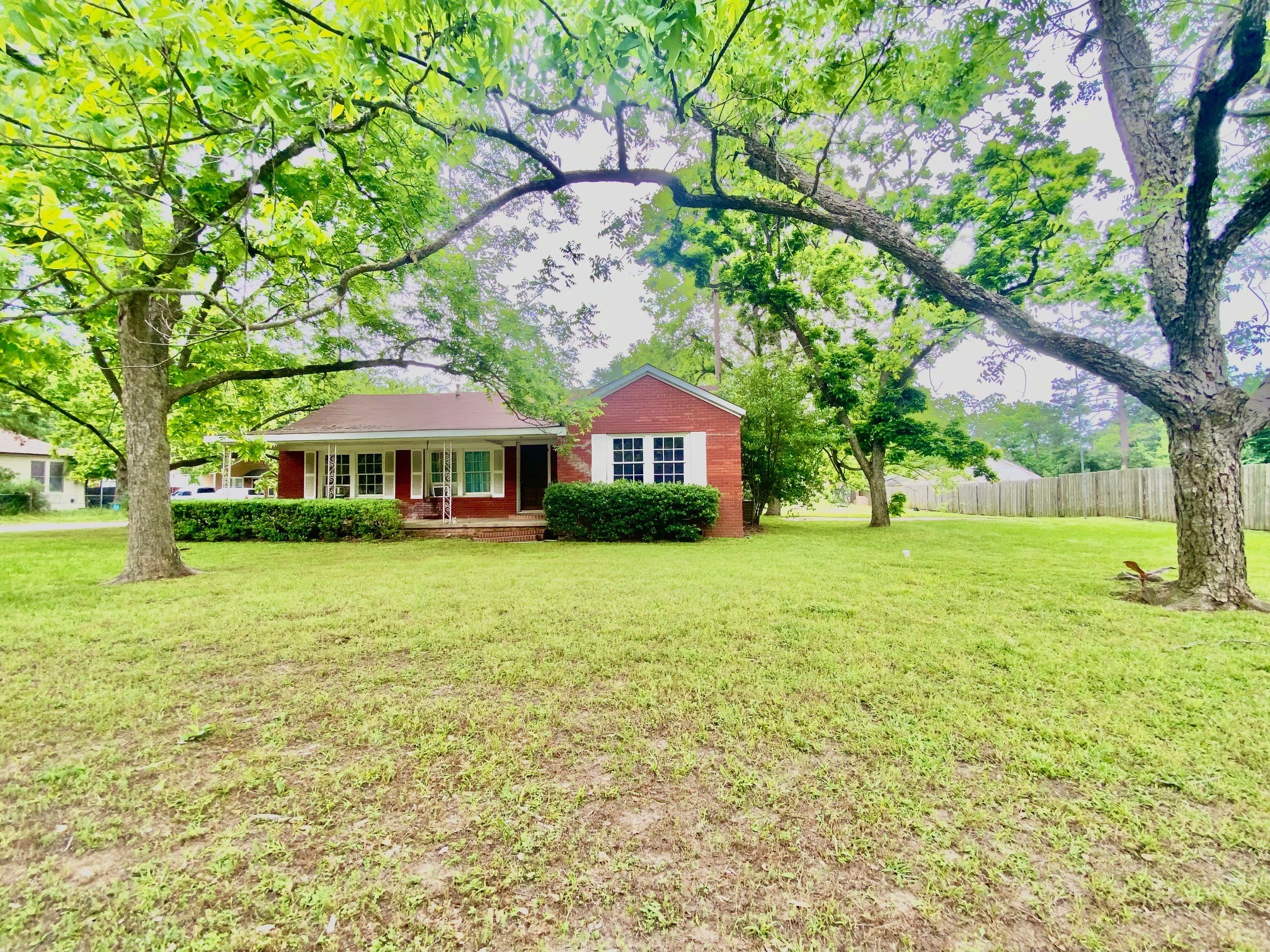 710 N 6th Street Crockett TX 75835