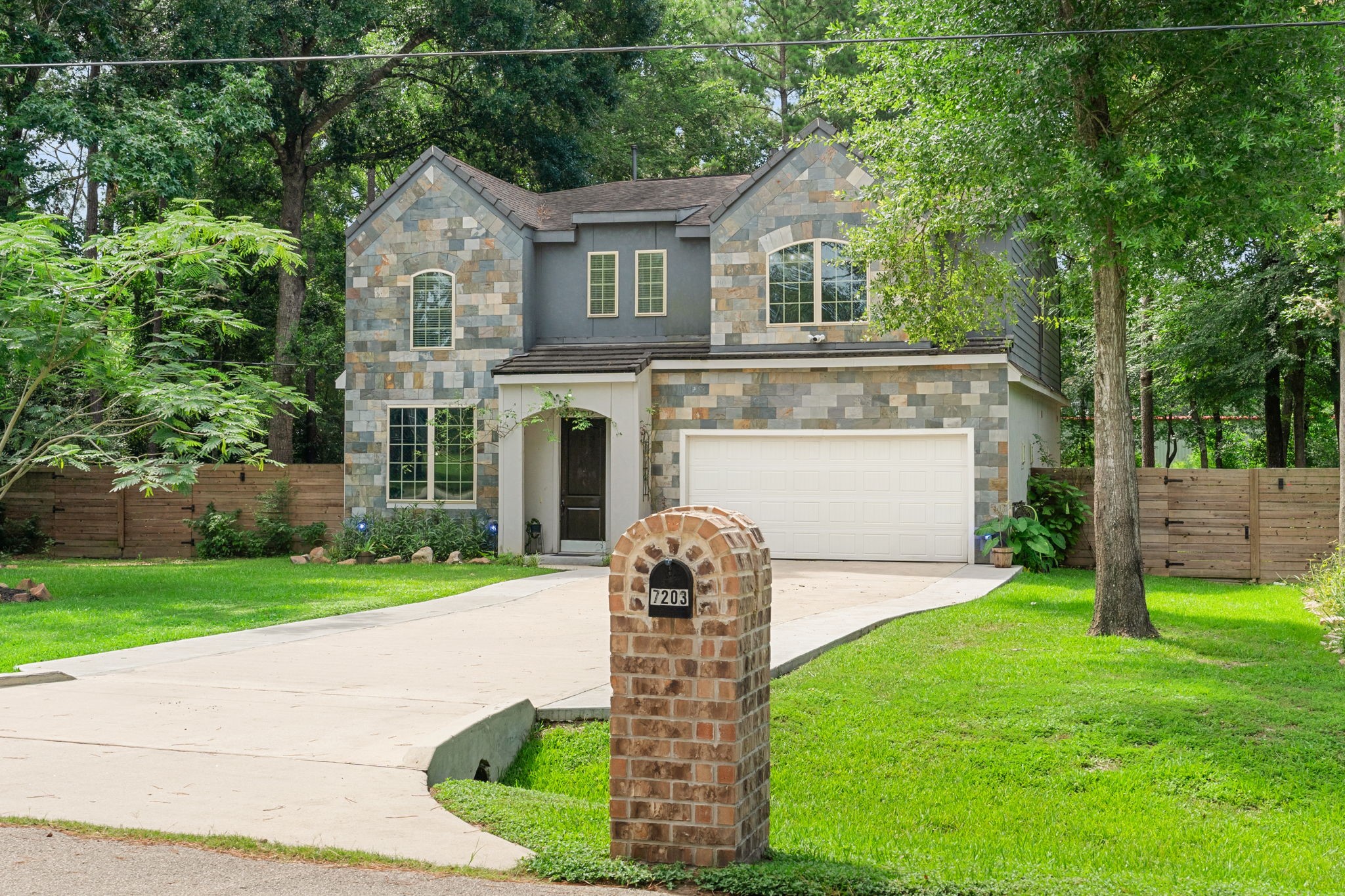 7203 Ponderosa Drive Magnolia TX 77354