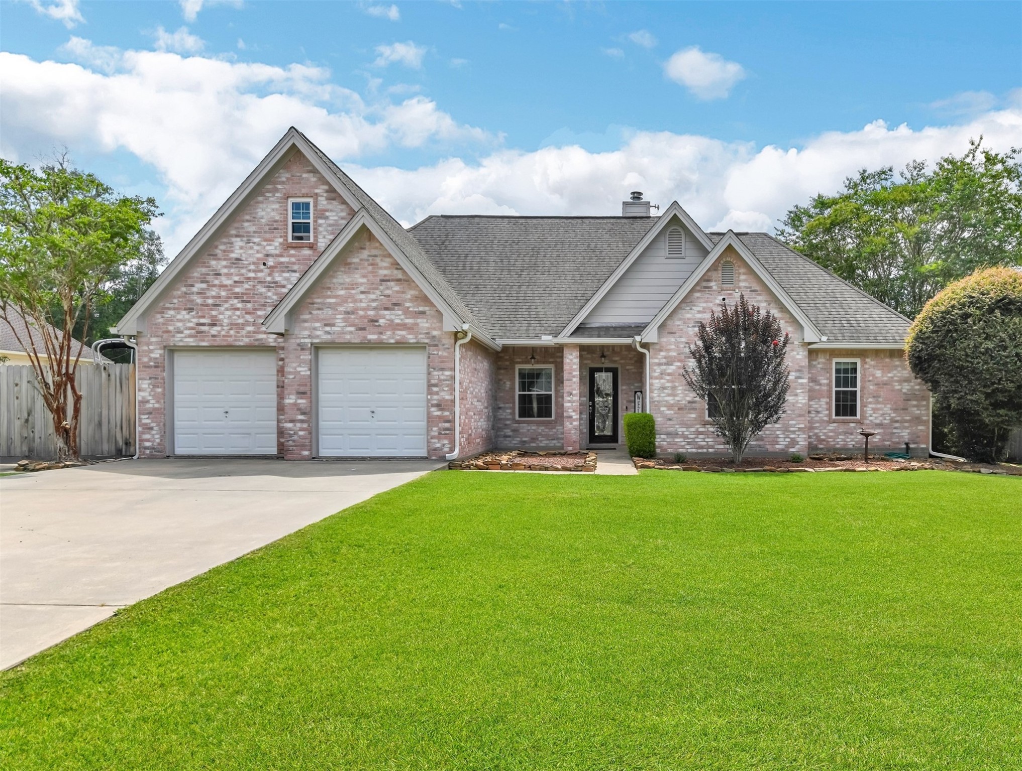 104 Featherstone Court Liberty TX 77575