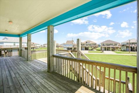 942 Palm Ridge Drive Crystal Beach TX 77650