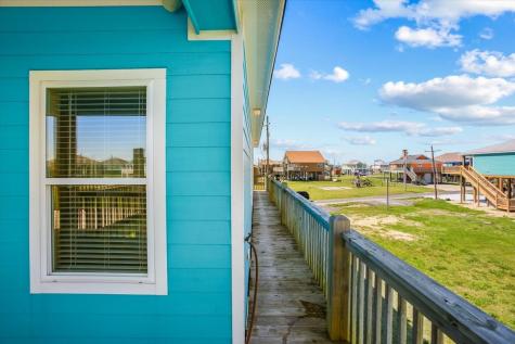 942 Palm Ridge Drive Crystal Beach TX 77650