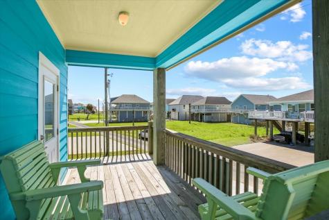 942 Palm Ridge Drive Crystal Beach TX 77650