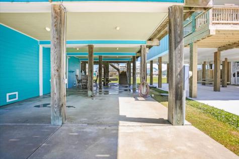 942 Palm Ridge Drive Crystal Beach TX 77650