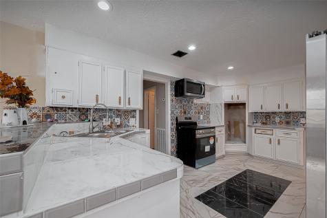 811 Loire Lane Houston TX 77090
