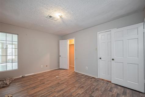 811 Loire Lane Houston TX 77090