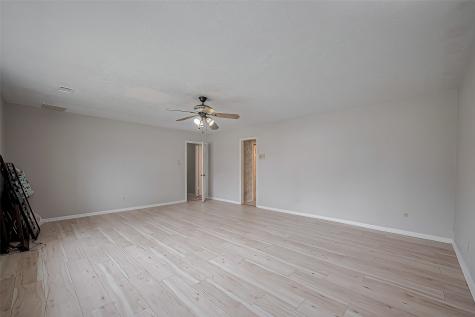 811 Loire Lane Houston TX 77090