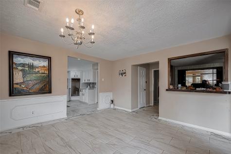 811 Loire Lane Houston TX 77090