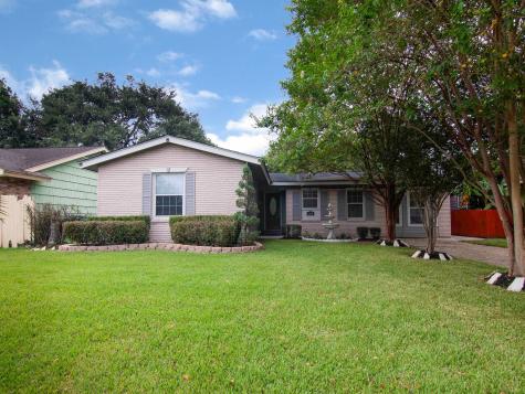 8618 Glenbrae Street Houston TX 77061